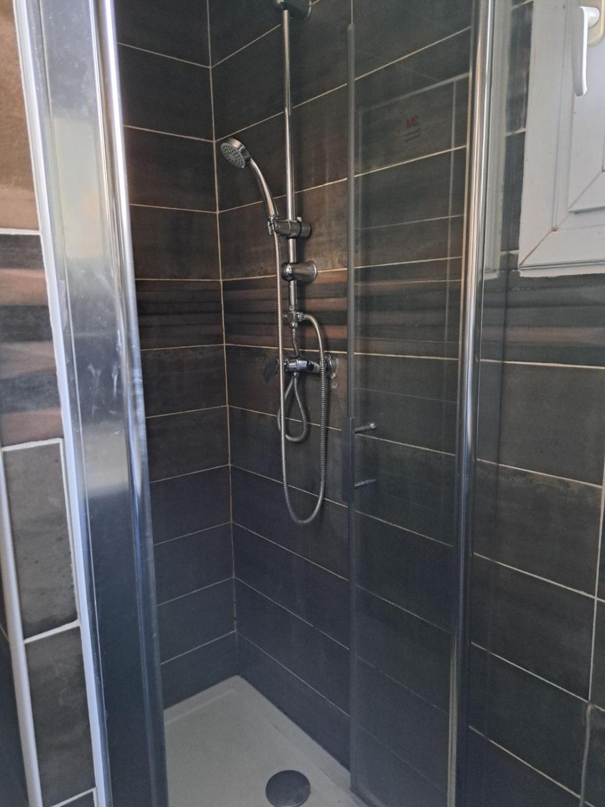 Chambre Solo Duo 20 Min Paris Drancy Dış mekan fotoğraf